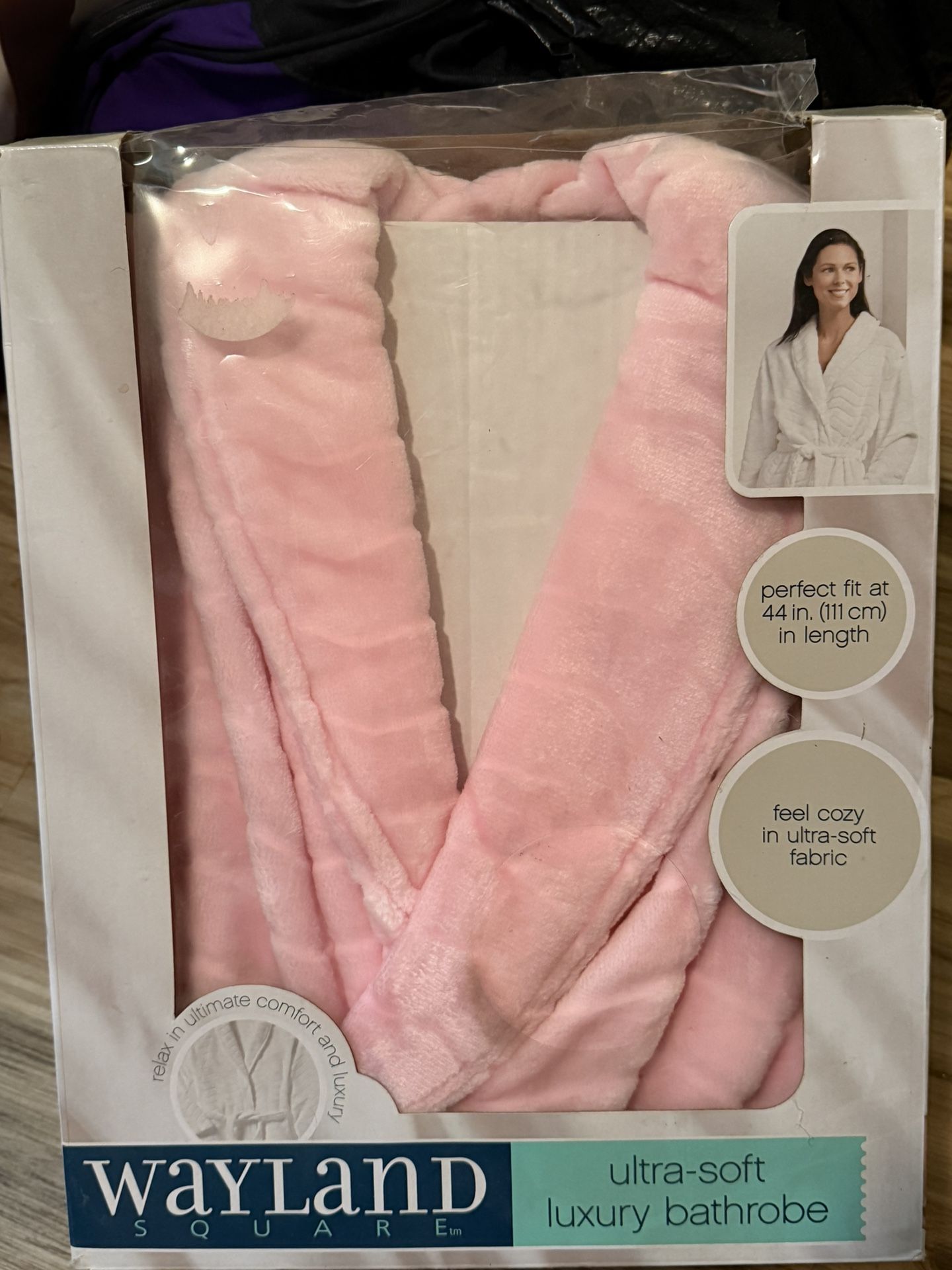 New Women’s Pink Robe