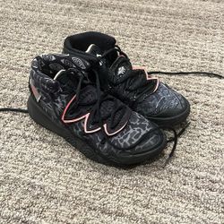 Nike Kybrid S2
