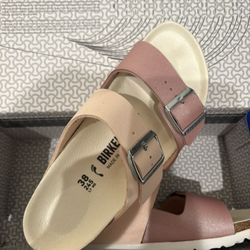 Birkenstock $40 Size 38/7 