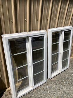 Milgard vinyl windows with lattice detail