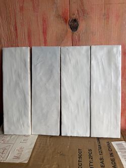 Montauk Gin white ceramic wall tile