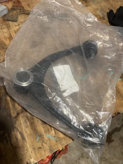 1(contact info removed) Lexus GS300 - Upper Control Arm