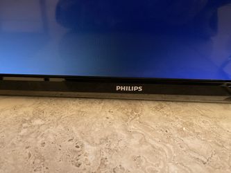 Philips 24 Class 720p LED TV (24PFL3603/F7) 