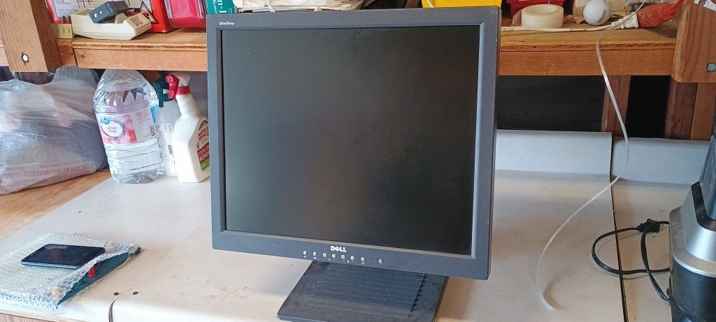 Dell 1800FP 18-Inch LCD Flat Panel Monitor