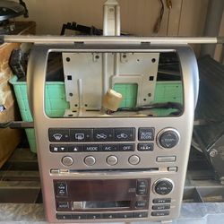  Infinity G35 Radio With Ac Controls Bezel