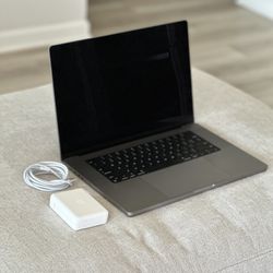 MacBook Pro 16 inch M1 - Like New