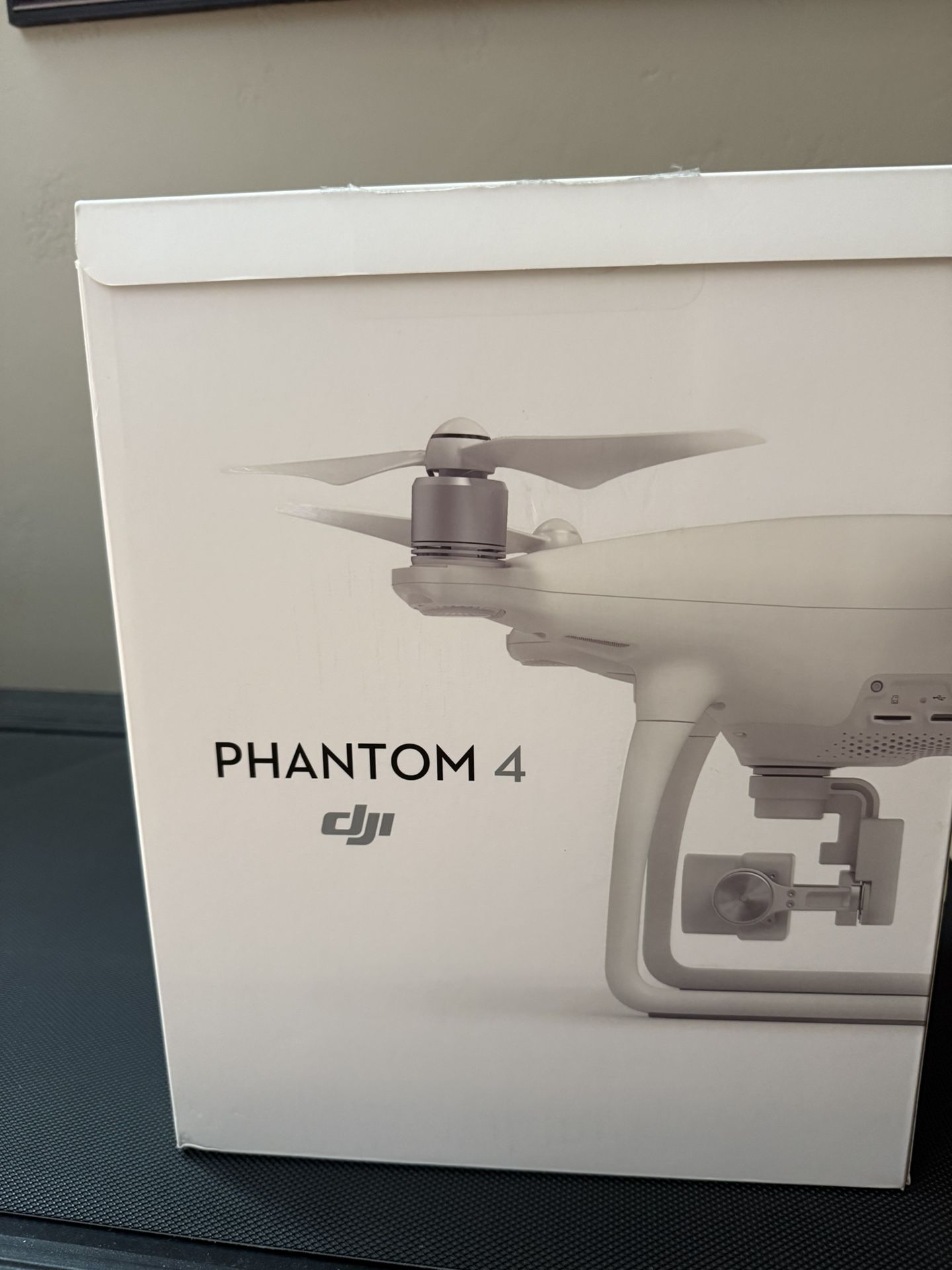 DJI Phantom 4 Drone – Great Condition – Extra Battery – Local Pickup Only