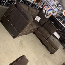 5-pc Sectional In Brown and Grey OfferUp Special 