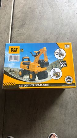 CAT Excavator Foot-to-Floor Ride-On Toy（NEW）