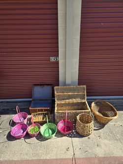 17-indoor/outdoor buckets and containers.
All sold together 