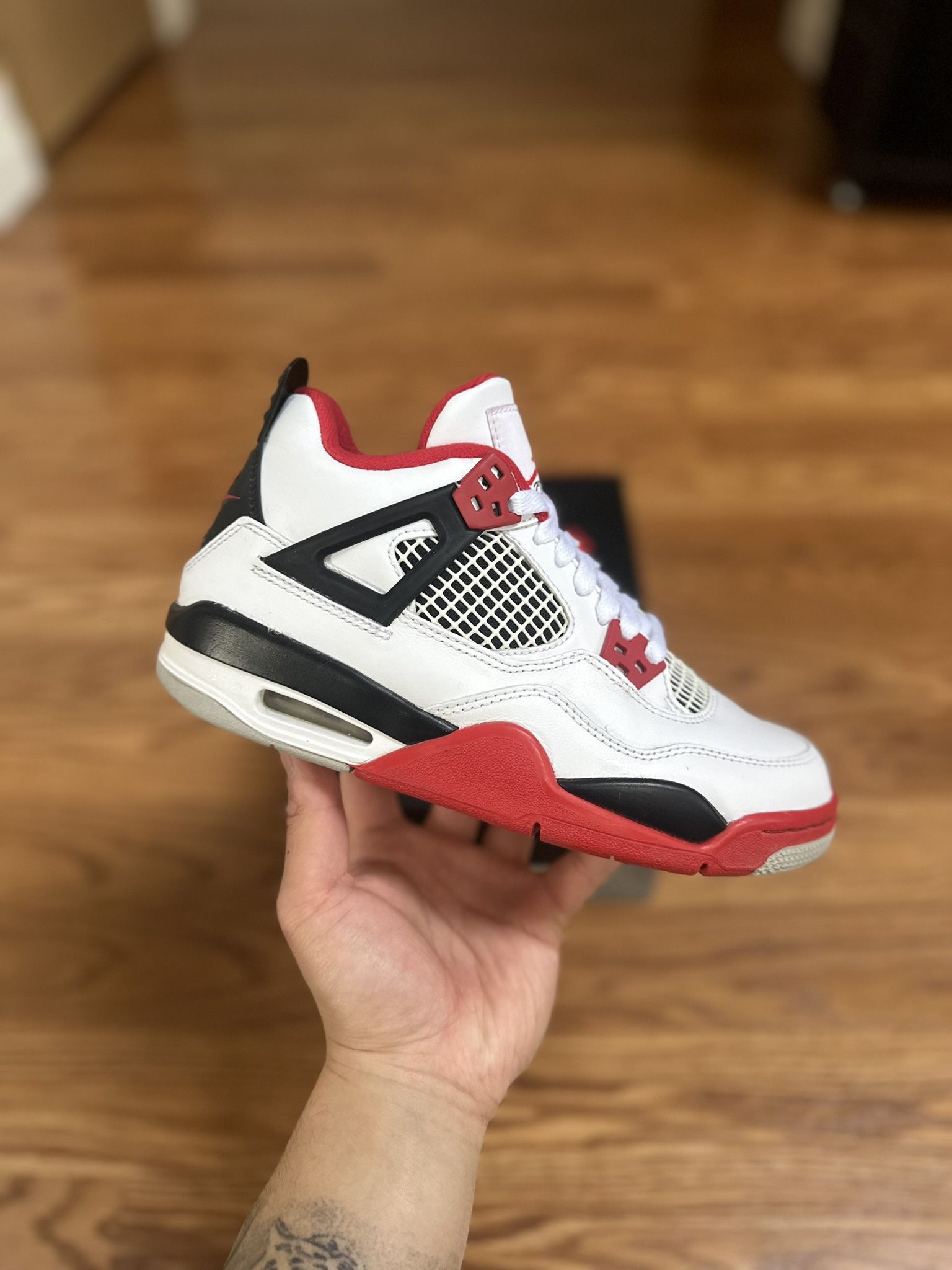 Nike Air Jordan Retro 4 Fire Red Size 5Y