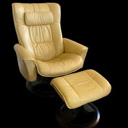 Italian Leather Recliner /Chair w/ Footrest - Vintage or Modern