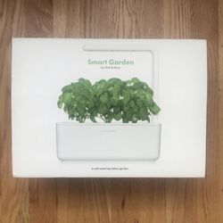 Indoor Garden (Smart Garden by Click & Grow)