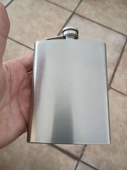 Stainless steel flask 8Oz .. brand new