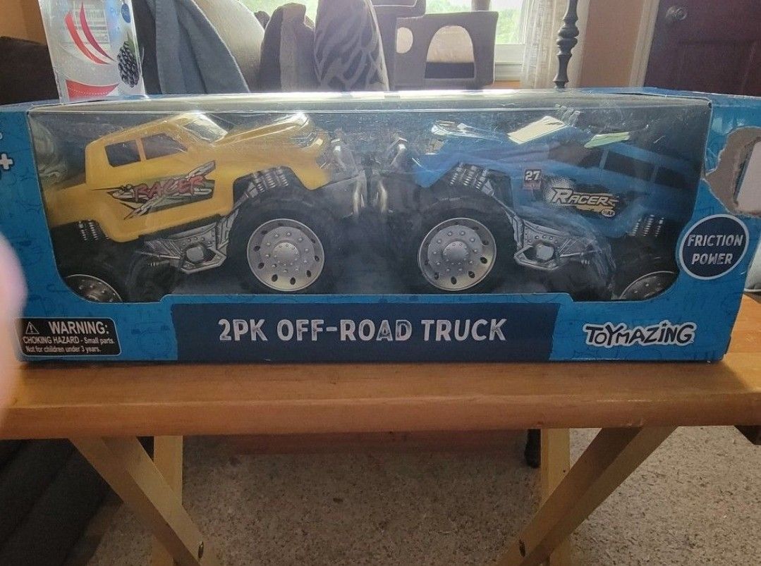 🆕️ 2 FRICTION TRUCKS. PULL BACK AND LET THEM GO.