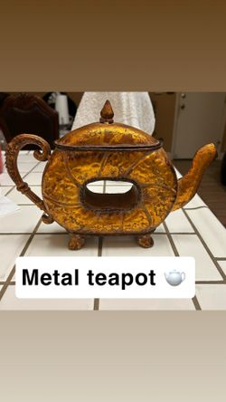Metal tea pot - gold tone-decor only