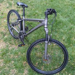 Giant mountain Bike For Sale Size Small