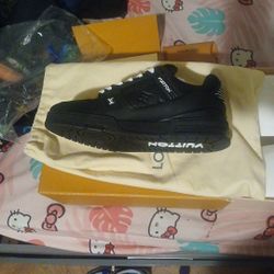 Louis Vuitton Size 10