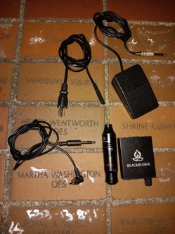 Tattoo gun with pedal and powerbox