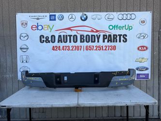 NISSAN FRONTIER ( 2022 2023 2024 2025 2026 ) rear bumper assembly used condition ‼️small dent black plastic