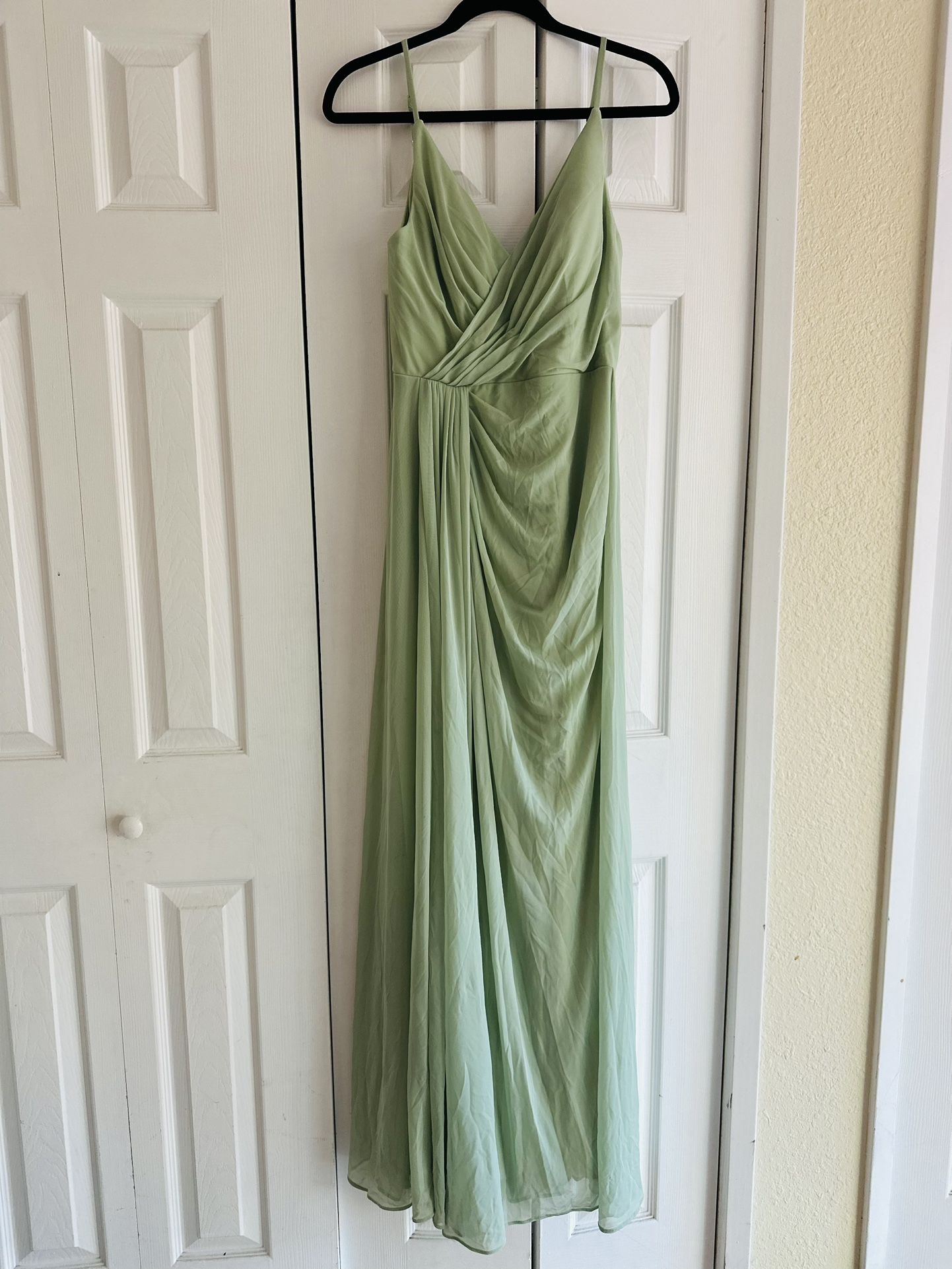 AZAZIE EVALIN Dusty Sage A-Line V-Neck Pleated Mesh Dress Size A8