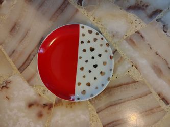 Ring plate with gold hearts
