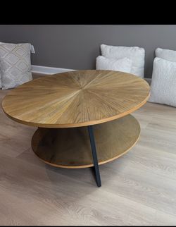 Round Table