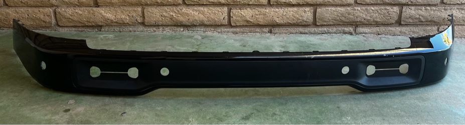 2021-2025 RIVIAN R1T/R1S FRONT BUMPER COVER NEW OEM PT00015369