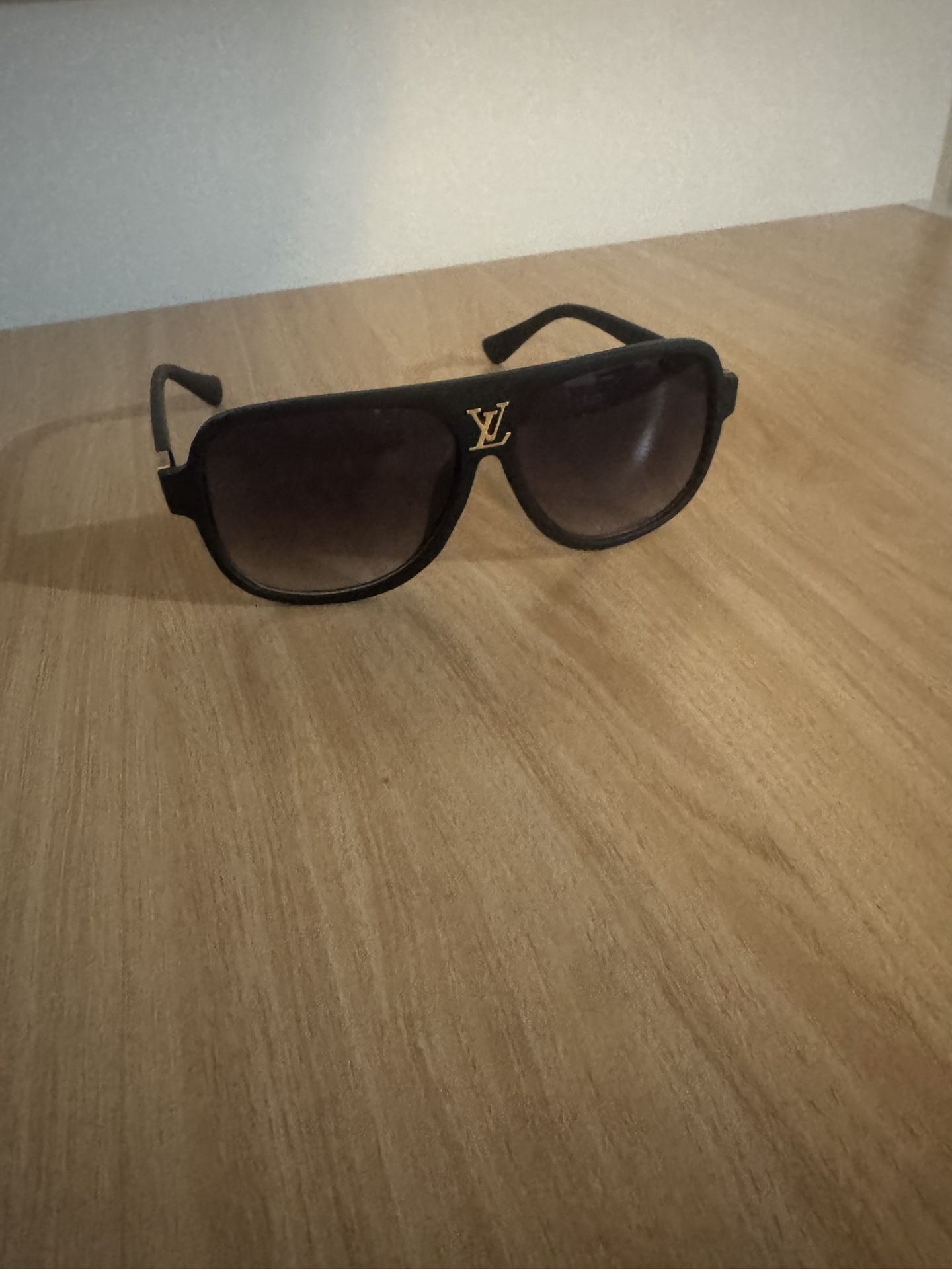 Louis Vuitton Shades