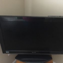 Tv. 34”. Works Good 