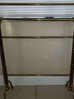 1 Antique Brass Quilt Stand