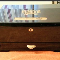 HUMIDOR