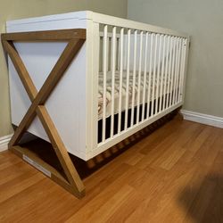 Storkcraft Equinox 3-in-1 Convertible Crib