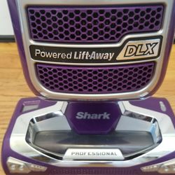 NEW cond SHARK DLX LIFT AWAY MODEL VACUUM  , AMAZING POWER SUCTION  , WORKS EXCELLENT  , IN THE BOX 