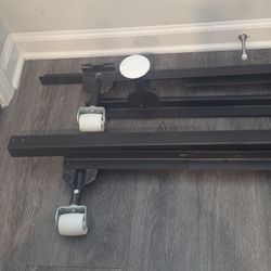 Queen Size Bed Frame W/ Middle Support 