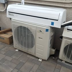 Casa Tropical Mini Split Air Conditioner $2000