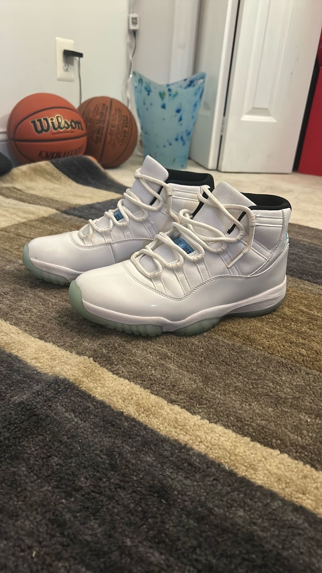 Jordan 11 Retro “Legend Blue 2024”