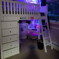 Loft Bunk Bed W/desk