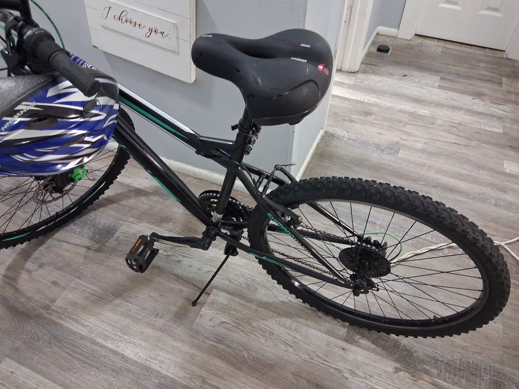 26 Hardtail Huffy Mountain Comes With Bicycle Lights And A Helmet