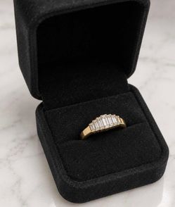 Women gold ring