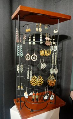 LARGE EARRING HOLDER