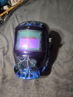Welding helmet solar auto darkening new in box only opened to put together