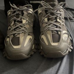 Balenciaga Track LED grey