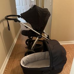 Stroller Has the bassinet has another attachment for toddler first come first serve 