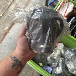 Gas Masks And Canisters 