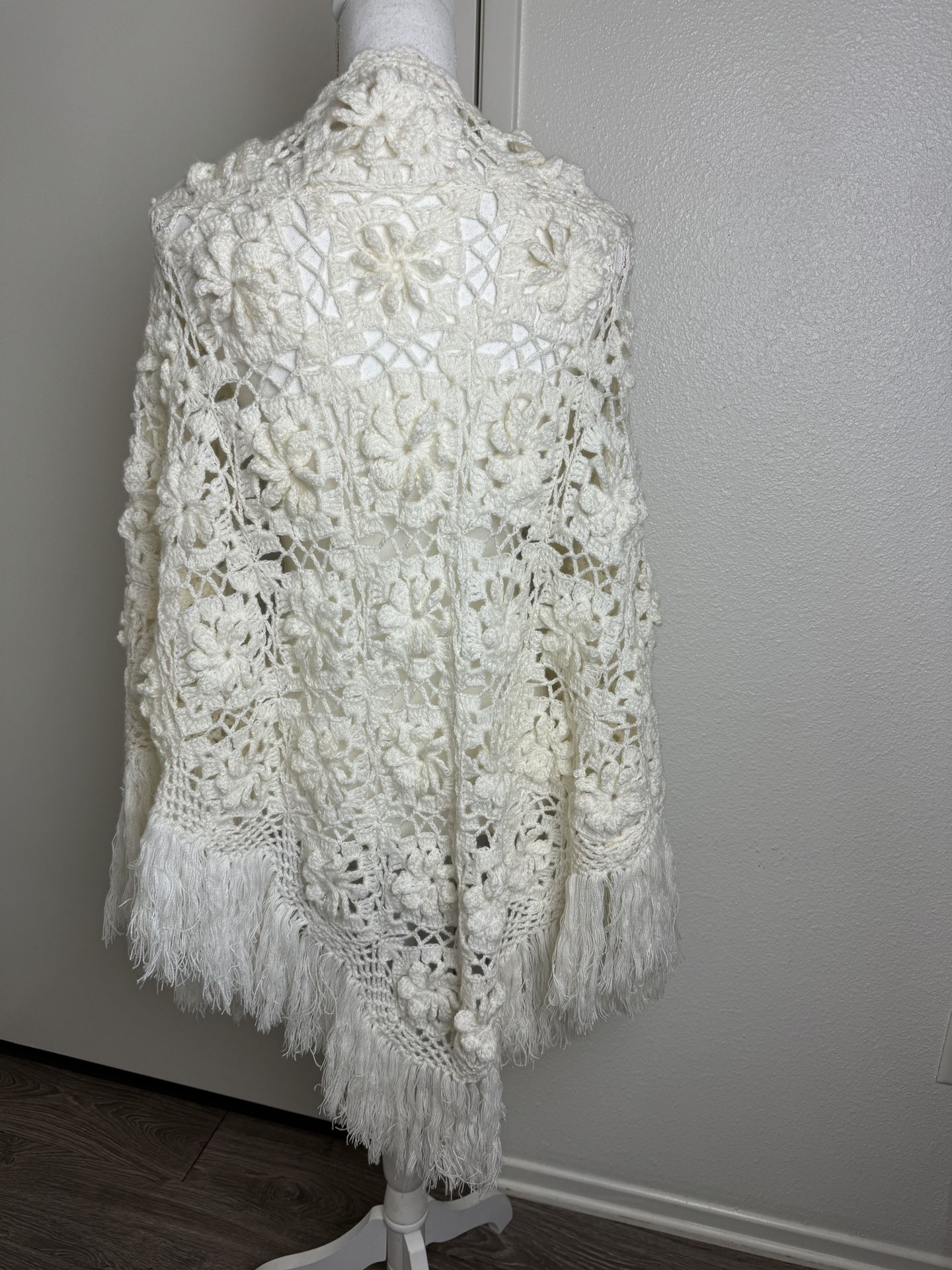 Vintage White Crochet Piano Shawl Scarf