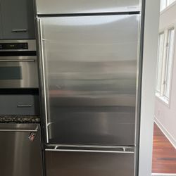 GE Monogram Fridge Freezer