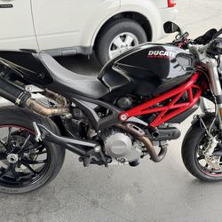 Ducati Monster 