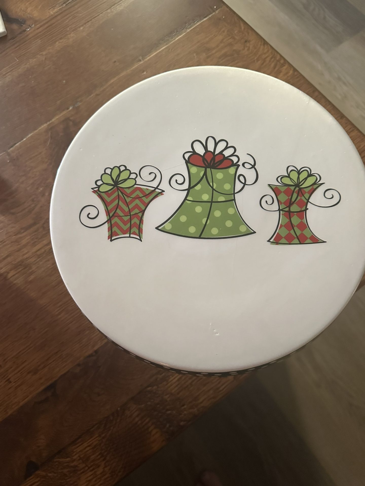 PIER 1 IMPORTS 10.5" Hand-Painted Christmas Cake Plate/Stand Pedestal 5" Tall