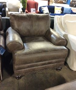 CLAREMORE CLUB CHAIR